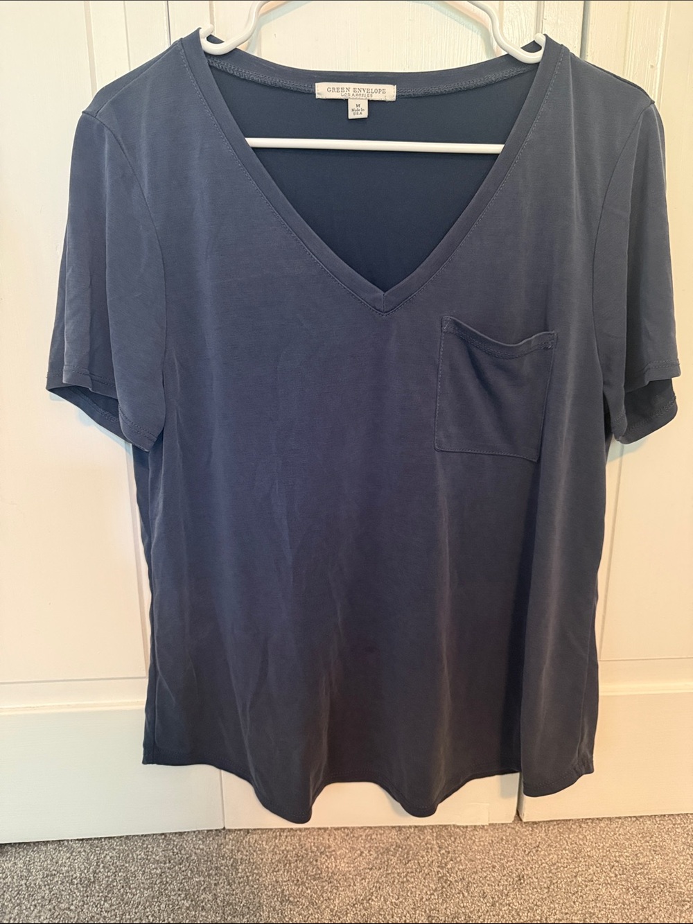 Green Envelope Women's V-Neck Pocket Tee in Navy Blue